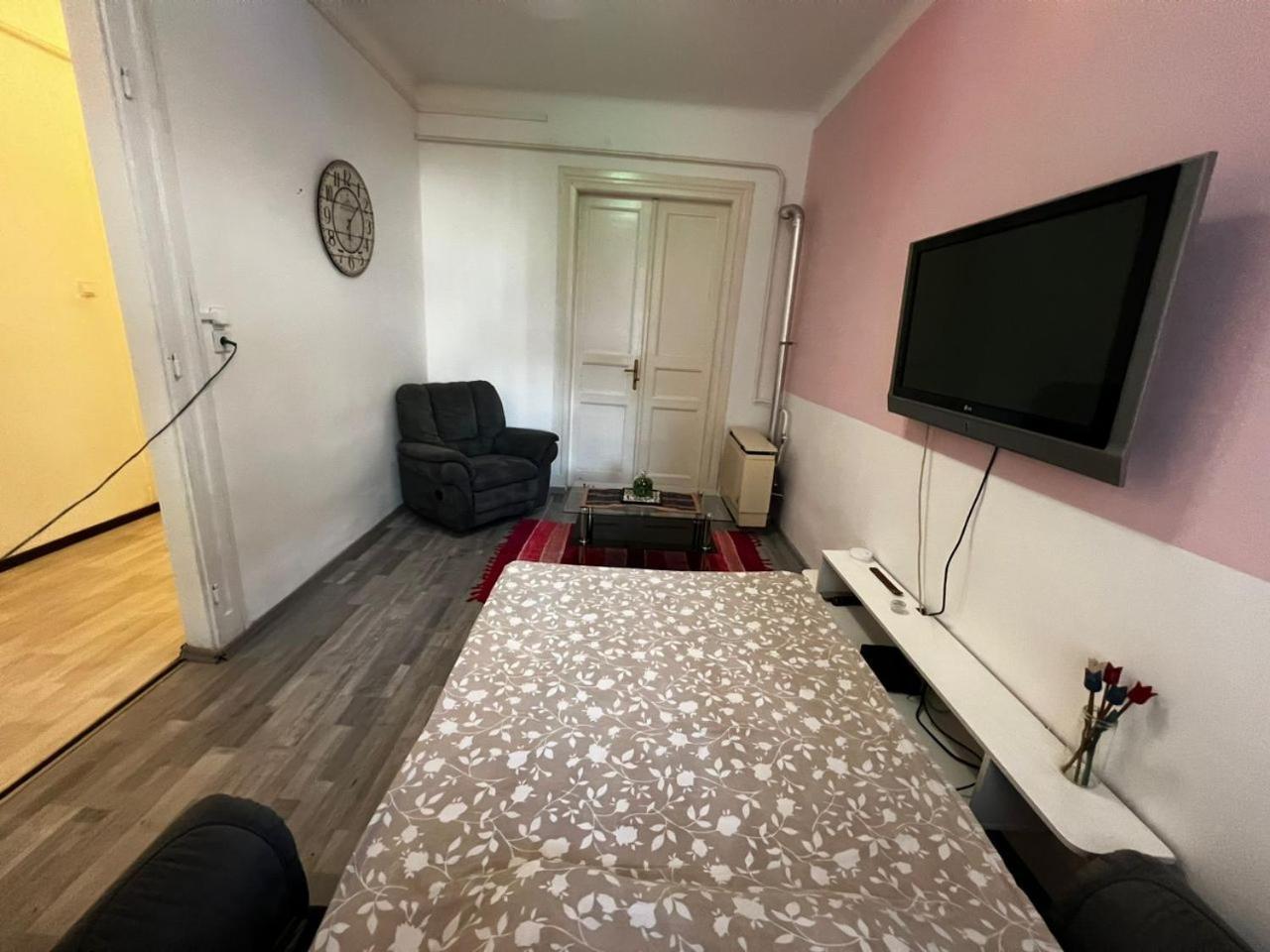 Szeged Apartment Екстериор снимка